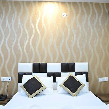 Super Hotel O Glance Inn Патна Екстериор снимка