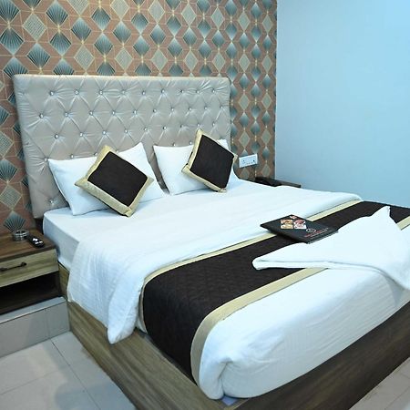Super Hotel O Glance Inn Патна Екстериор снимка