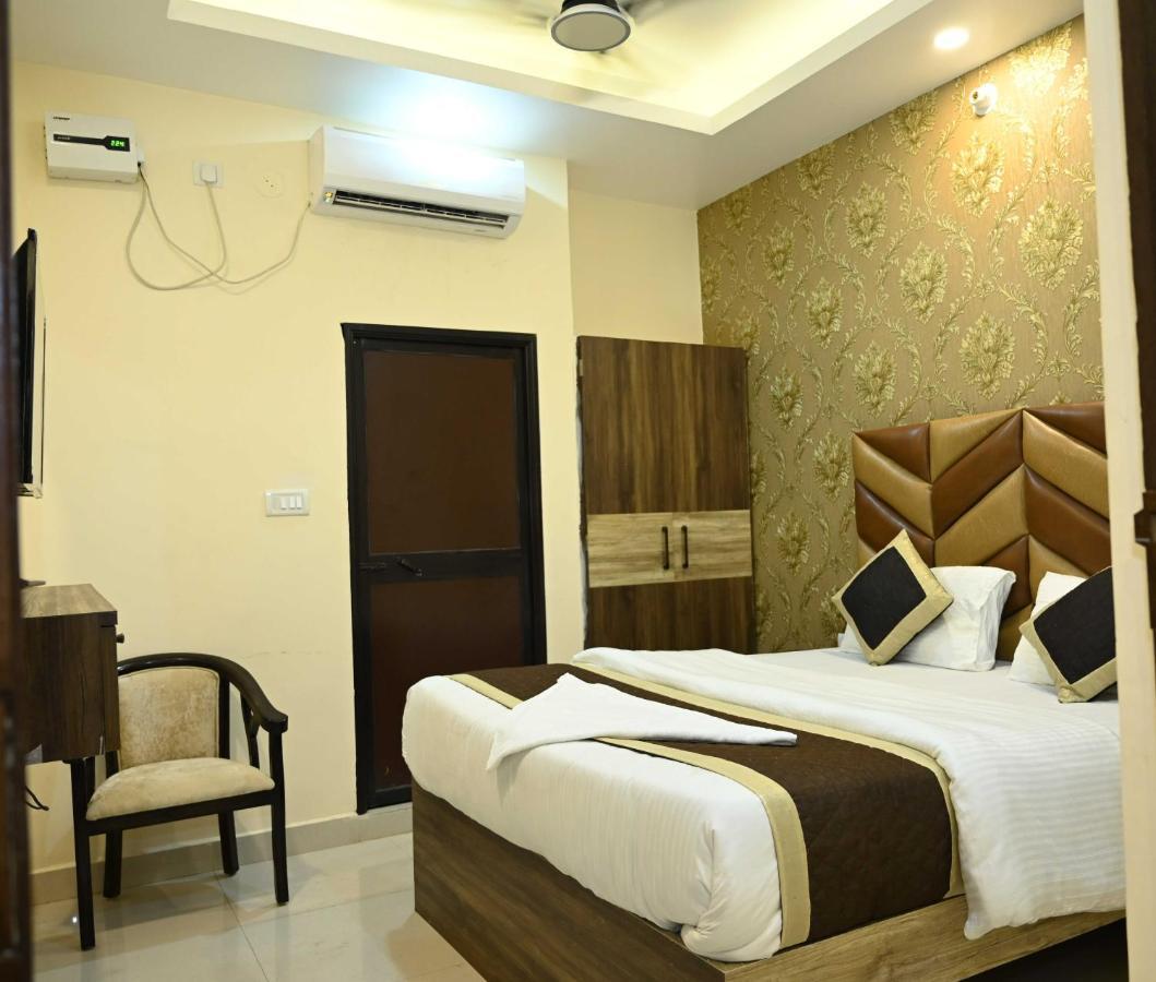Super Hotel O Glance Inn Патна Екстериор снимка