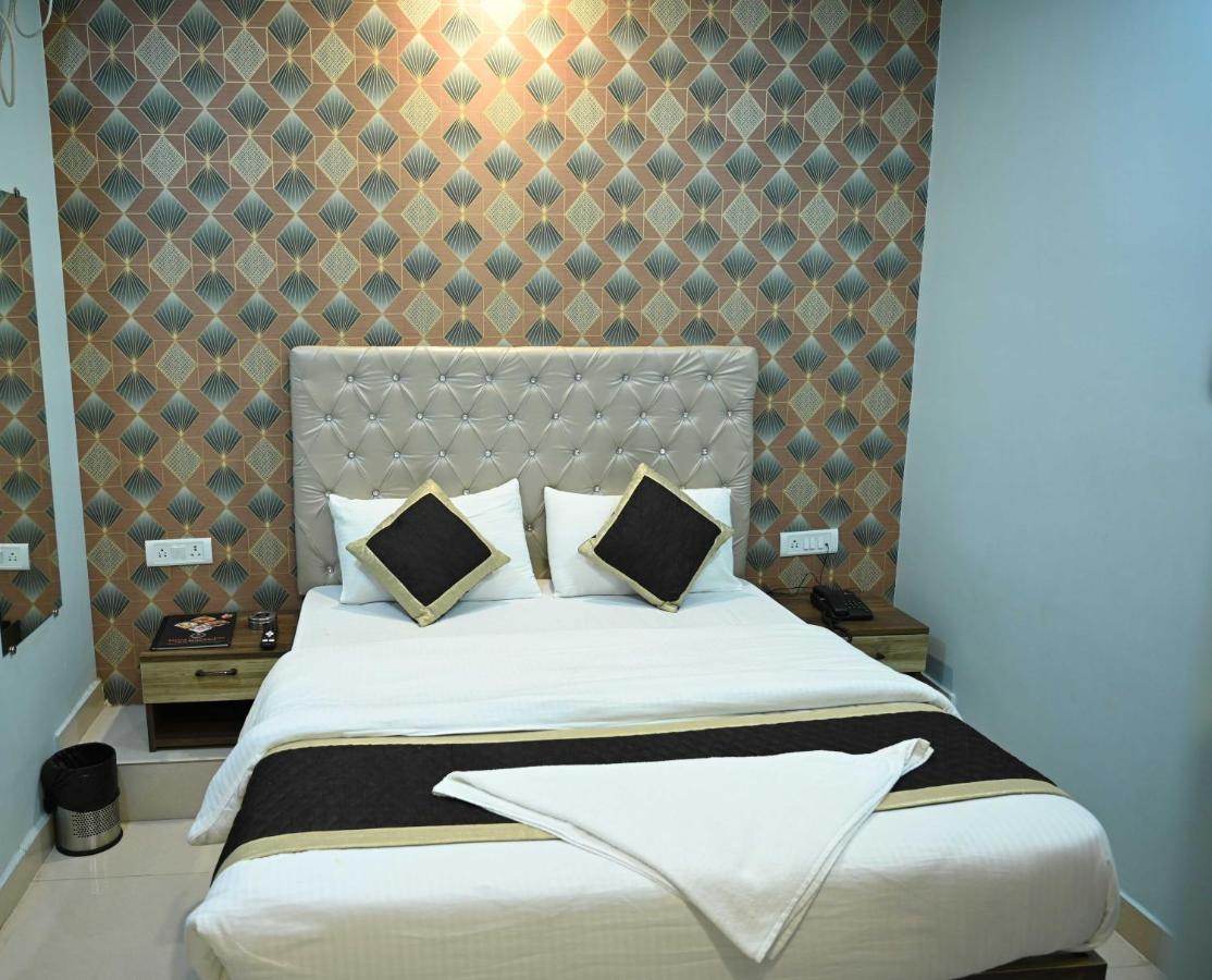 Super Hotel O Glance Inn Патна Екстериор снимка