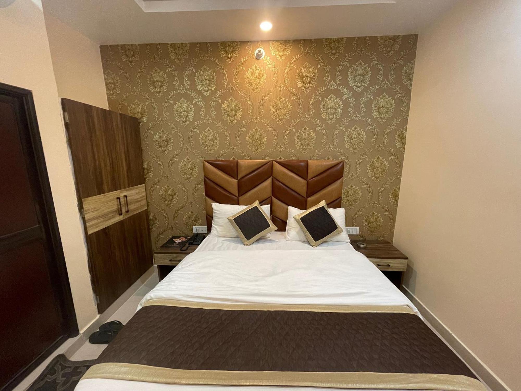 Super Hotel O Glance Inn Патна Екстериор снимка