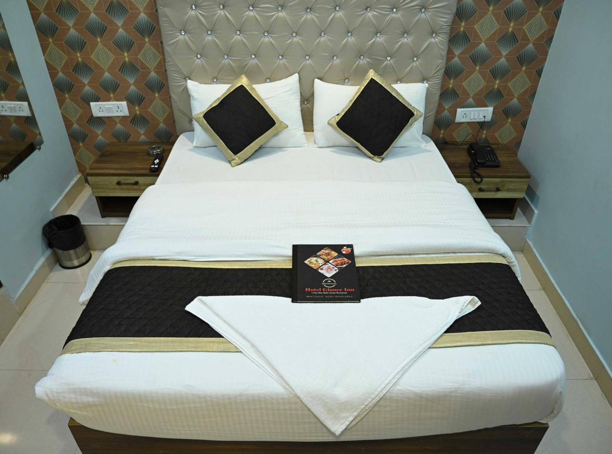 Super Hotel O Glance Inn Патна Екстериор снимка