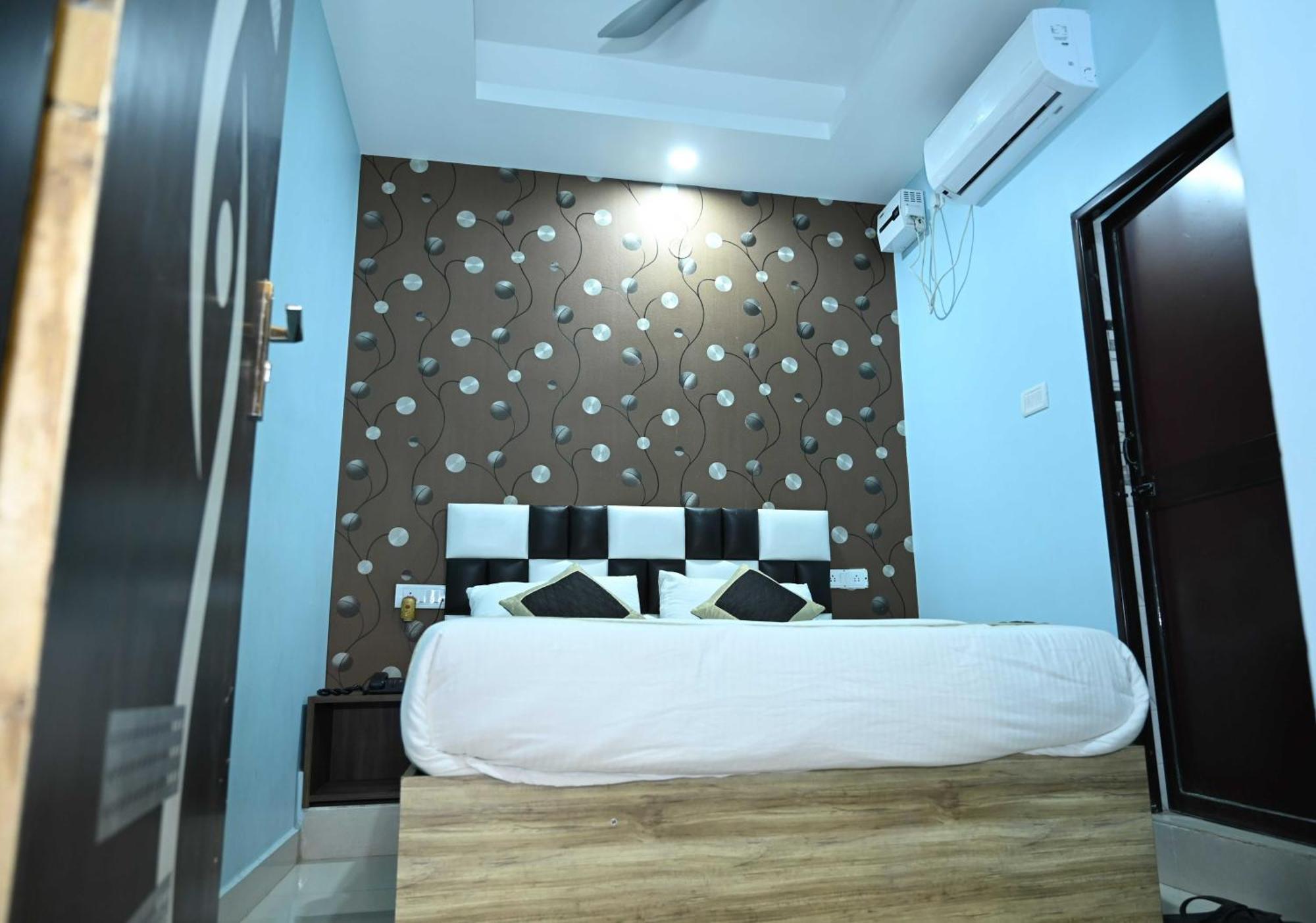 Super Hotel O Glance Inn Патна Екстериор снимка