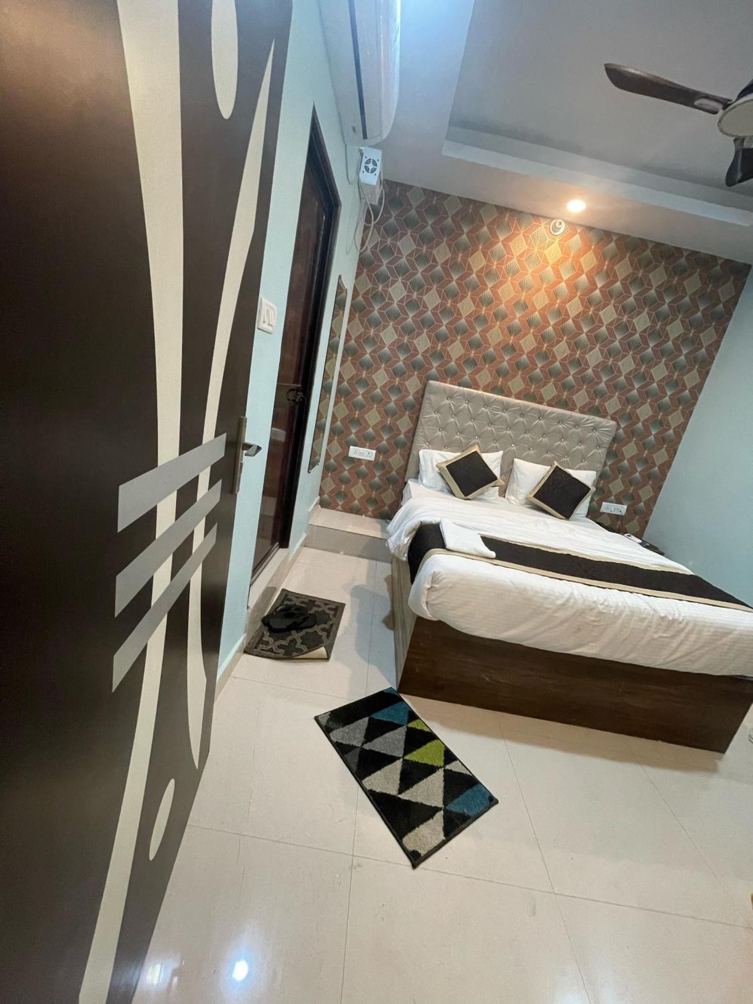 Super Hotel O Glance Inn Патна Екстериор снимка