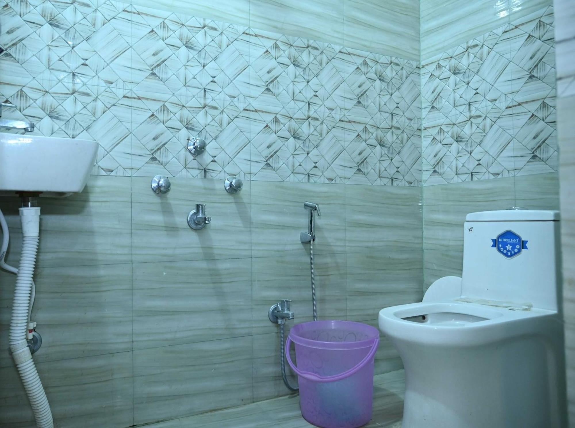 Super Hotel O Glance Inn Патна Екстериор снимка